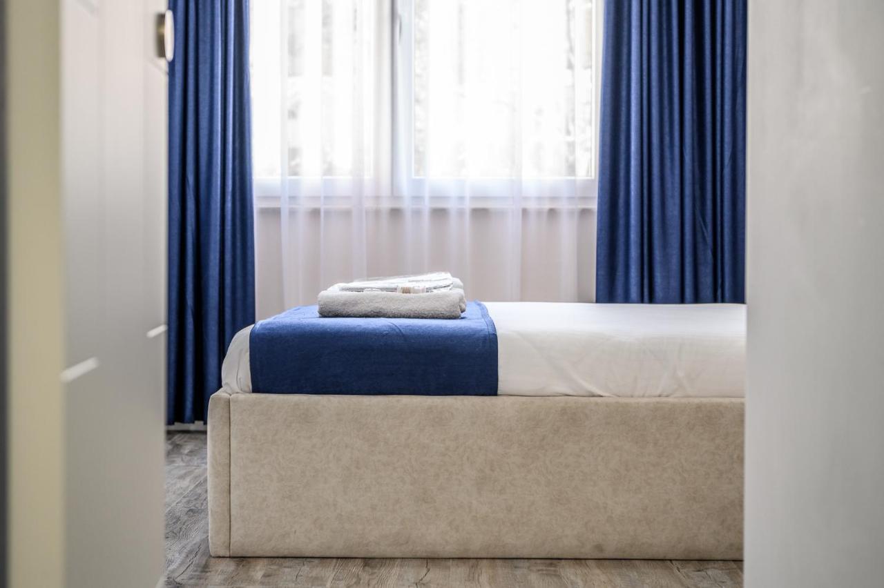 Miku Apartment-Modernly Designed Downtown ติรานา ภายนอก รูปภาพ