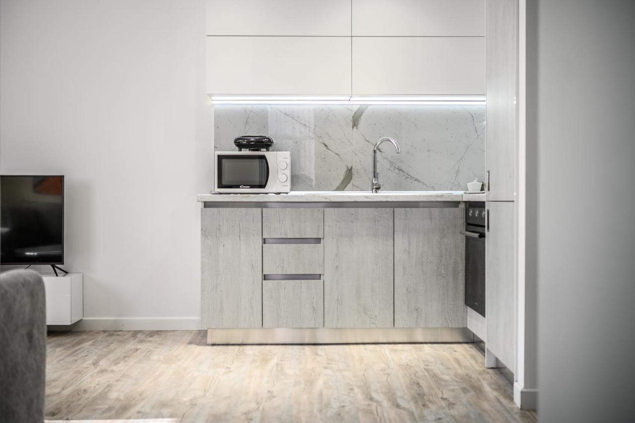 Miku Apartment-Modernly Designed Downtown ติรานา ภายนอก รูปภาพ